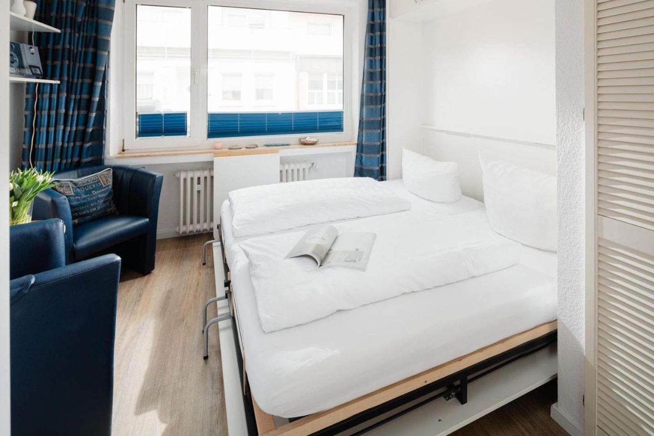 Haus Karlstrasse Ferienwohnung Regina Norderney Esterno foto