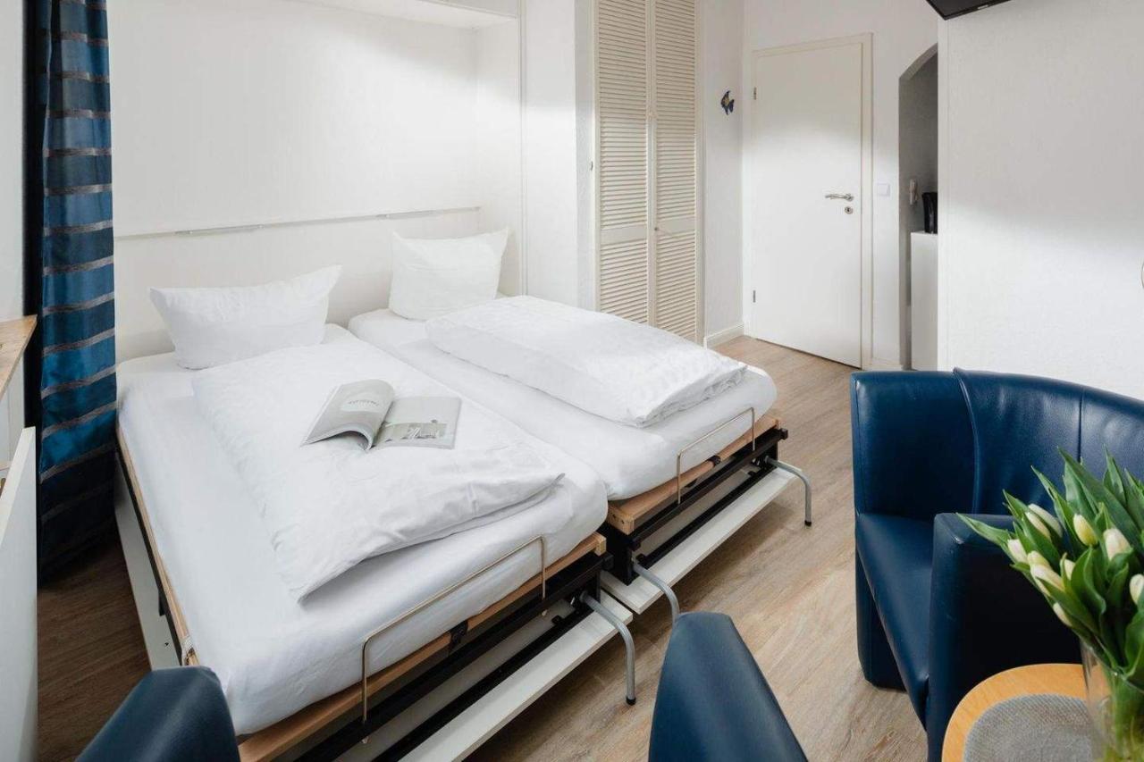 Haus Karlstrasse Ferienwohnung Regina Norderney Esterno foto